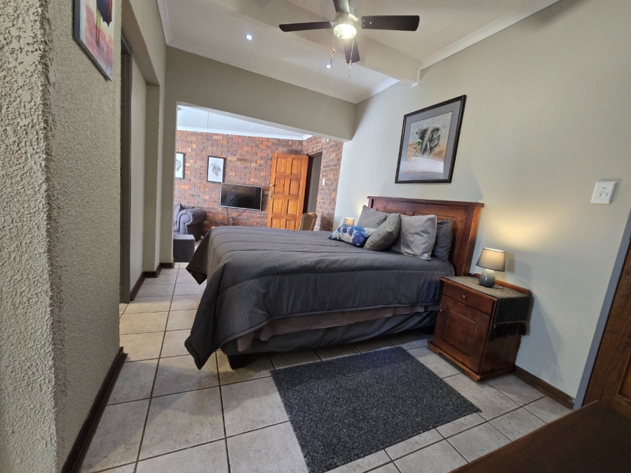 8 Bedroom Property for Sale in Grimbeeck Park North West